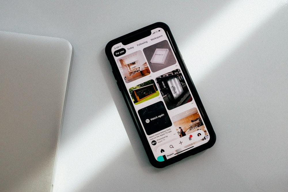 3-in-1 Foldable Magnetic Fast Wireless Charging Dock